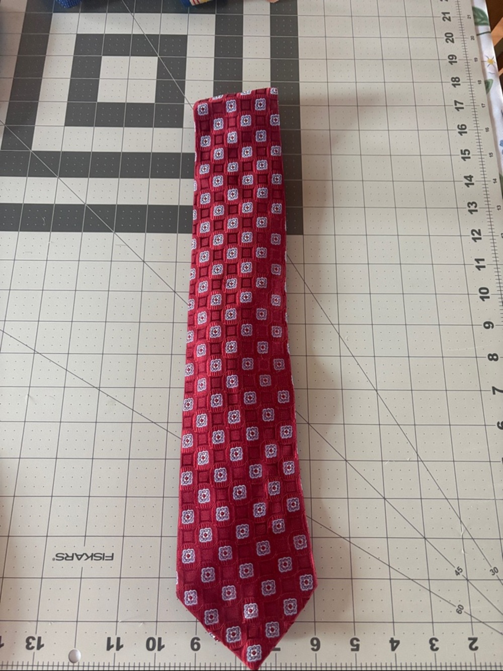 Jos A Bank Signature Collection Tie red and blue